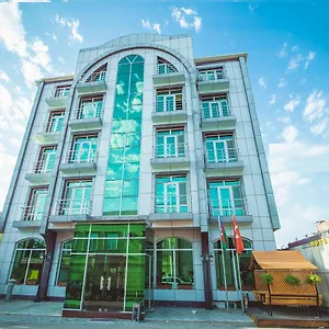 4* فندق أي إي أف