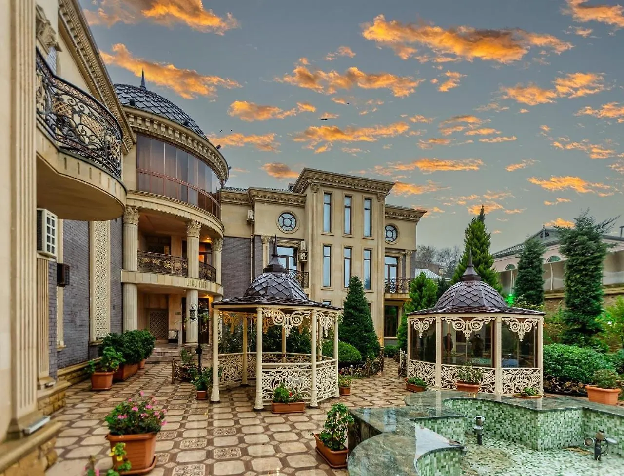 Manor Luxury Hotel Bakü